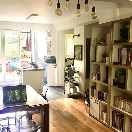 Apartment With Garden Near Montmartre Paris